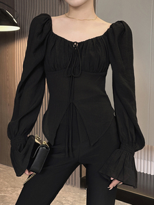 法式气质复古喇叭袖黑色衬衫女春季长袖方领防嗮衬衣单穿修身上衣