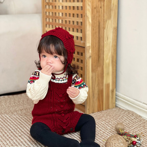 Miner女婴童红色毛球哈衣帽子套装小宝宝生日满月新年针织背带裤