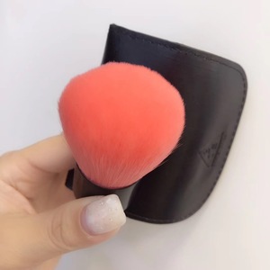 香港采购韩国3ce迷你化妆刷便携式散粉刷人造毛圆头蘑菇刷腮红刷