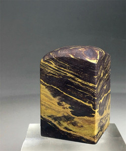 青田石回流罕见千层黄金纹紫檀木纹冻素胚大印章