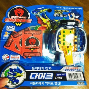 韩国正品mecard魔幻变形车神弹跳车可变形鳄鱼 儿童玩具 巨鳄车神