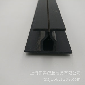 專業生產 PVC型材 夾布塑料條 墻面裝飾PVC夾條 可開模具訂制