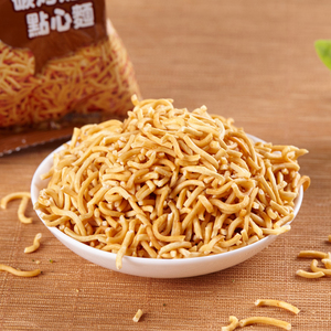 台湾进口膨化零食张君雅小妹妹点心面碳烤鸡汁风味干吃干脆面100g