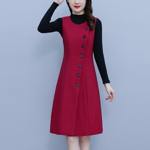 红色连衣裙女秋冬季2024新款气质洋气毛呢背带裙减龄高腰显瘦裙子