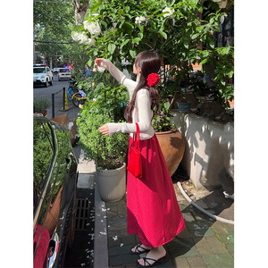 法式茶歇红色蕾丝波点吊带连衣裙女夏季收腰a字裙子气质度假长裙