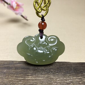 一元拍卖天然新疆和田玉如意锁吊坠湖水青情侣莲花平安锁玉石挂件