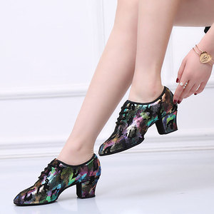 丹宝罗专业舞鞋2022新款摩登舞女士舞蹈鞋拉丁交谊广场舞跳舞鞋子