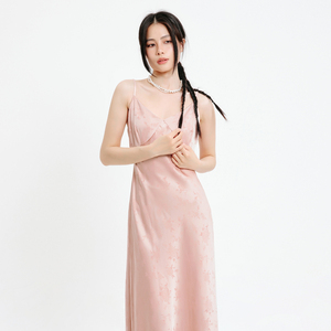 记忆的起点吊带连衣裙2024夏季新款粉色百搭气质长裙子68AX81078