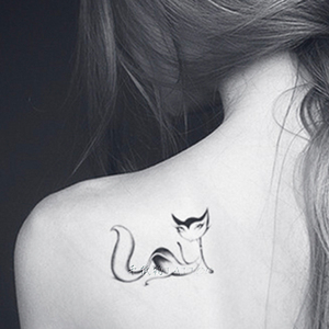 性感小狐狸纹身贴妩媚胸部后背纹身贴纸女防水黑白贴纸刺青仿真