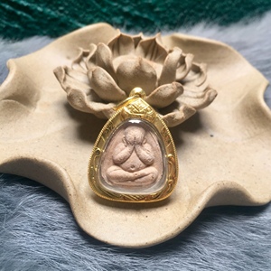 龙婆坤 必打佛 早期 2526年 经文必打 银壳镀金带卡 泰国