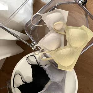 羽诗芬文胸轻奢内衣女士夏季薄款小胸聚拢文胸无痕无钢圈收副乳法