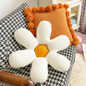 zhxch1822淘宝长也夕 网红六瓣花靠垫小雏菊花朵抱枕客厅沙发软装