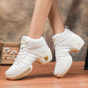 白色舞蹈鞋女式成人软底广场舞女鞋跳舞鞋子增高爵士水兵舞鞋春秋