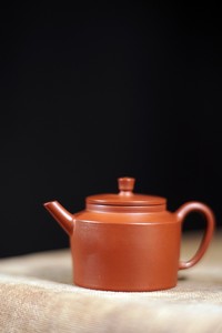 全手摹清康雍 世德堂朱泥平盖桑扁壶 120cc左右 精炼原矿朱泥