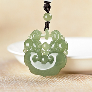 和田玉吊坠貔貅平安锁吊坠挂件男士女款玉石项链招财转运个性玉佩