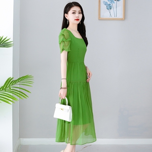 绿色雪纺连衣裙女夏季2022年新款女神范高端气质名媛妈妈漂亮裙子
