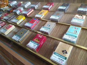 烟架卡条斜坡推烟器多层烟盒展示架隔板烟柜挂墙壁式香烟超市