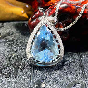 新疆可可托海海蓝宝石水滴吊坠18k金镶嵌女式新款礼物原创设计