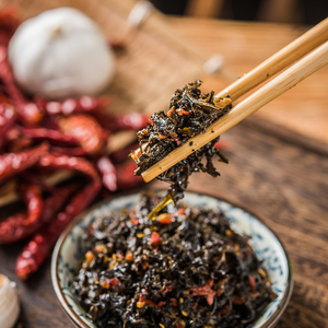 紫苏酱湖南省爆炒牛蛙专用秘制拌饭酱拌面酱香辣酱开胃下饭菜罐装