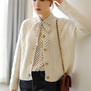 粗针绞花温暖重工莼羊毛针织开衫女短款外套复古棒针加厚外穿毛衣