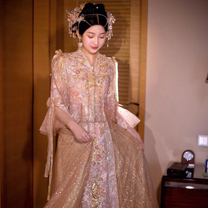 新娘中式礼服粉色