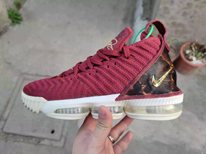 Nike LeBron 16  耐克詹姆斯16代酒红豹纹配色篮球鞋AO2595-601