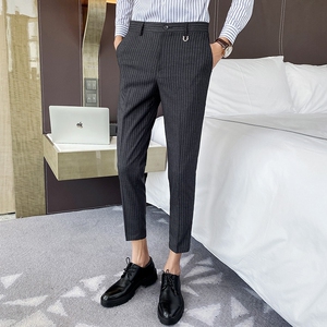 韩版男士小西装裤直筒商务休闲正装职业九分裤修身条纹搭配皮鞋的
