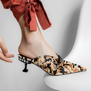 dolce vita牛皮马毛奶牛纹豹纹铆钉粗中跟尖头穆勒女凉拖鞋 