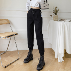 搭配马丁靴的卫裤女韩货春款2021新款欧洲站黑色卫衣裤束脚运动裤