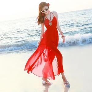 海边度假吊带雪纺红色连衣裙女夏季2023新款波西米亚开叉露背长裙