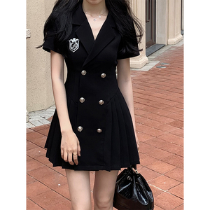 黑色百褶裙短袖西装连衣裙女夏高级感短裙露腰后背蝴蝶结裙子夏季