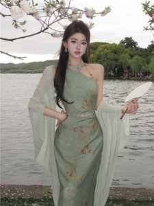 新中式禅意国风套装绝美日常改良旗袍碎花挂脖连衣裙女装夏季长裙