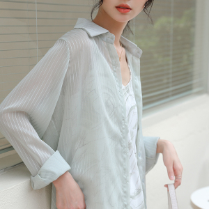 小众气质浅色防晒衬衣女薄款微透竖条提花雪纺外搭夏季慵懒风上衣