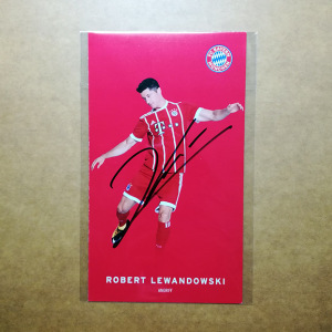 莱万 签名 拜仁慕尼黑2017-18赛季 莱万多夫斯基 亲笔签名官方卡