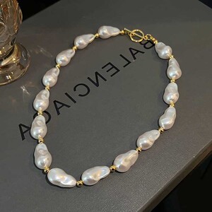 2022年新款巴洛克异形珍珠项链女法式简约复古ot扣网红锁骨链颈链