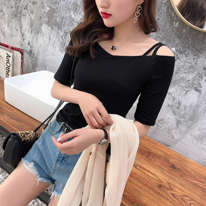 黑色吊带一字领露肩上衣女中袖t恤性感漏锁骨半袖紧身内搭打底衫