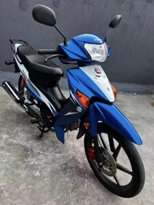 原装正品铃木赛驰110cc弯梁摩托车赛胜男女通用燃油助力整车代步