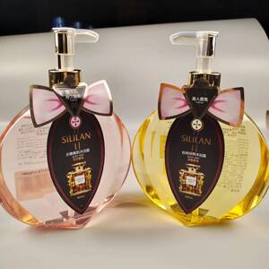 斯丽兰香水沐浴露持久留香保湿改善肌肤粗糙丝滑弹润大毫升恩路人