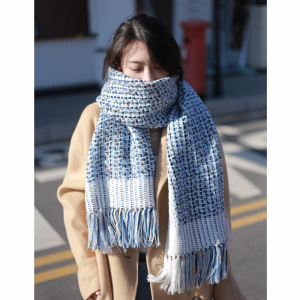 冬季复古围巾女小香风编织款蓝白色披肩气质长款流苏加厚保暖围脖
