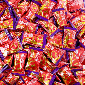 怡口莲经典巧克力味夹心太妃糖原味结婚庆喜糖果小零食品红色包装