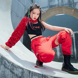 元旦女童爵士舞服装女孩t台走秀红色亮片个性单袖套装儿童演出服