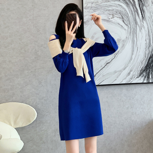 韩版时尚蓝色系带领露肩毛衣裙秋季新款中长款直筒休闲针织连衣裙
