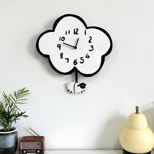 卡通静音云朵绵羊时钟客厅儿童房摇摆挂钟家用装饰现代简约钟表