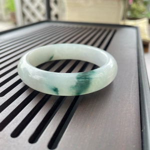 【山水】乌泱珠宝阁天然飘花翡翠镯子53圈口蓝花细糯牛奶底手镯