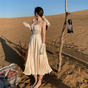 巴厘岛沙滩裙女超仙三亚性感吊带度假连衣裙长裙海边旅游拍照裙子