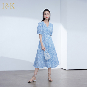 爱客2021年夏季新款v领女神范连衣裙小众初恋温柔显瘦碎花中长裙