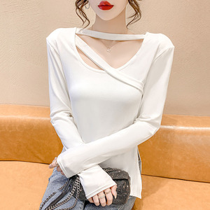 0089人付款淘宝别致独特斜肩上衣女设计感小众显瘦宽松字母长袖薄款