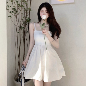 法式温柔初恋白色吊带连衣裙女夏小个子气质超仙设计小众仙女裙子