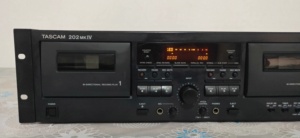 斯堂天琴TASCAM 202MK VI 专业级 高级电控双卡座 录音机