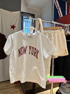 Brandy Melville国内代购合身红字New York水泥白短袖T恤纯棉